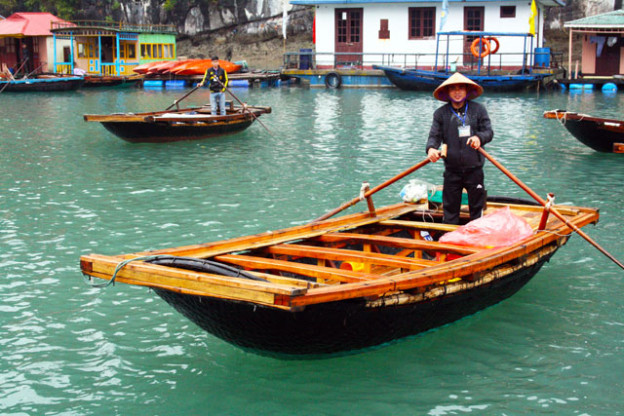 ha-long-boote-trolley-tourist